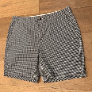 EUC size 16 Old Navy Women’s High Waisted Gingham Seersucker Everyday Shorts